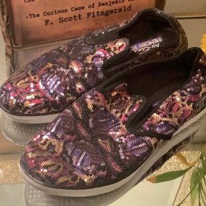 Skechers memory foam shoes